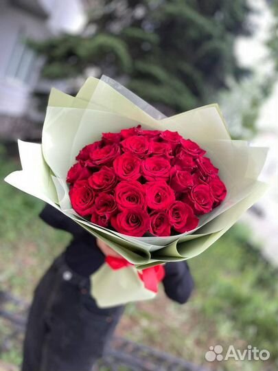 Букет из 25 красных роз