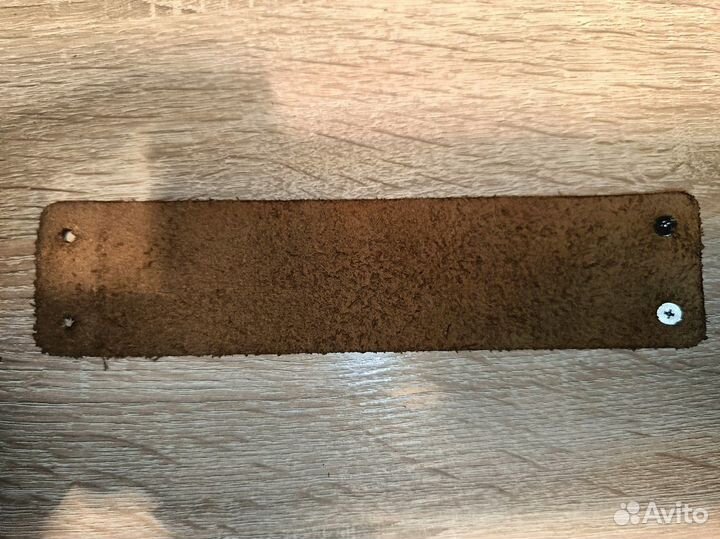 Кожаный браслет 