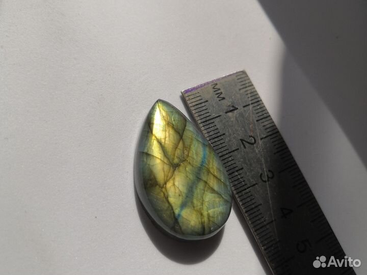 Кабошоны лабрадорита