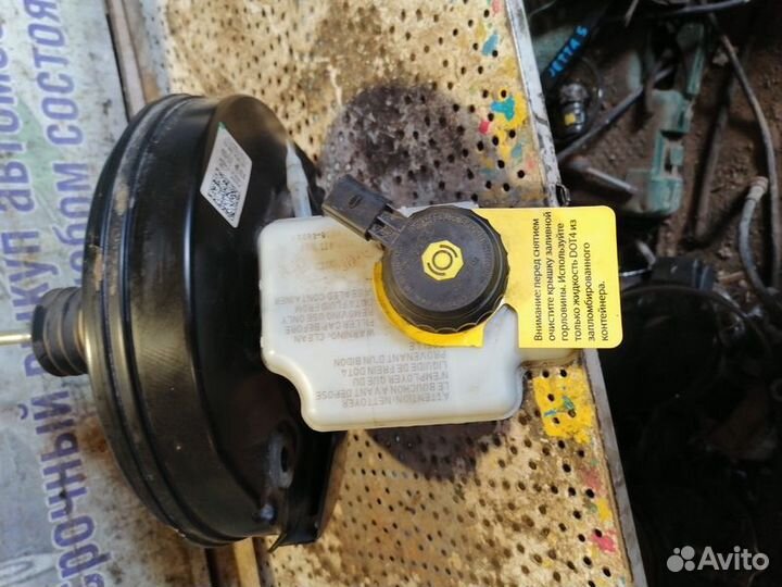 Вакуумник тормозной Skoda Yeti