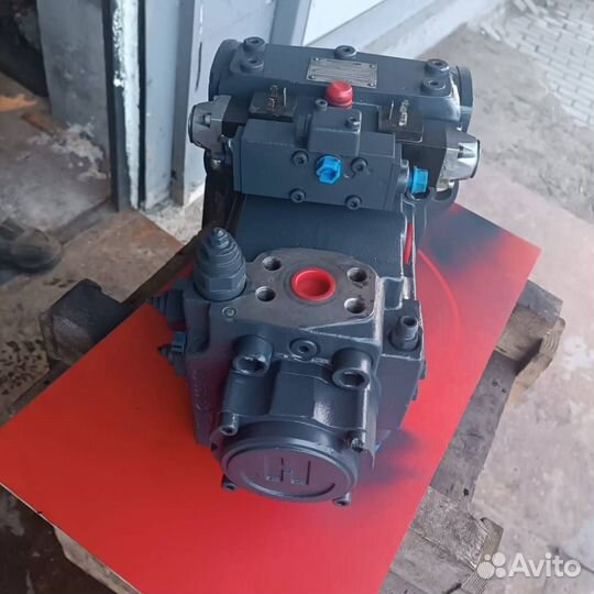 Насос для крана Liebherr 832 б/у