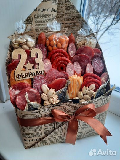 Мужские букеты съедобные колбасные мужчине