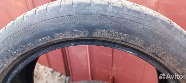 Michelin Pilot Sport 3 235/45 R18 98Y