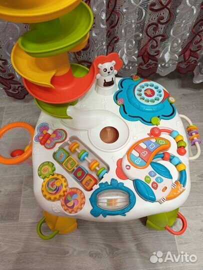 Детский столик бизиборд