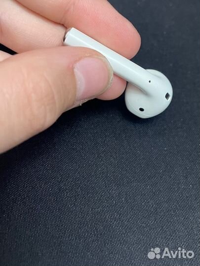 Наушник AirPods правый