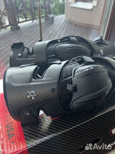 Мото наколенники Брейсы Asterisk Carbon Cell 1