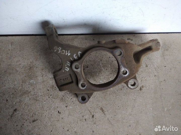 Кулак поворотный передний правый Nissan Teana J-31