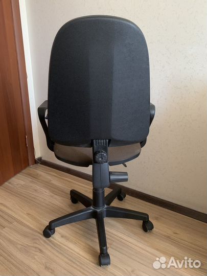 Компьютерное кресло