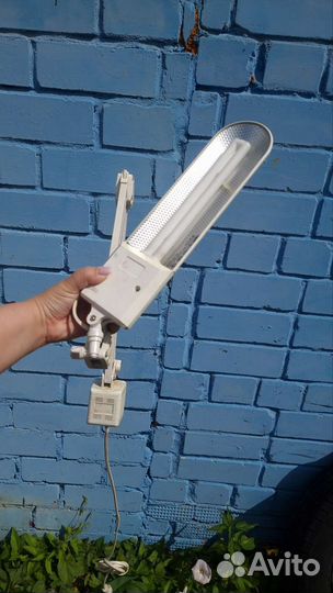 Лампа на струбцине