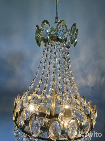 Хрустальная люстра 