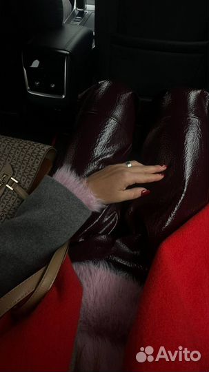 Свитер пушистый розовый без изъянов