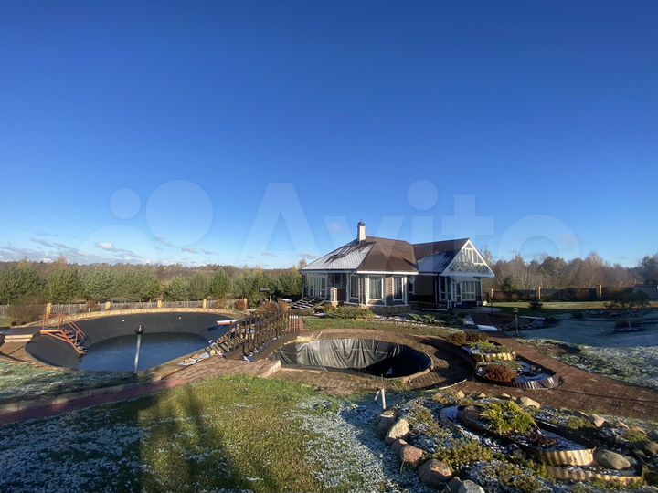 Коттедж 209 м² на участке 40 сот.