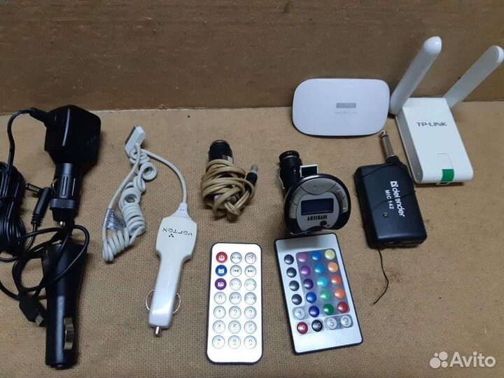 Зарядки к телефонам