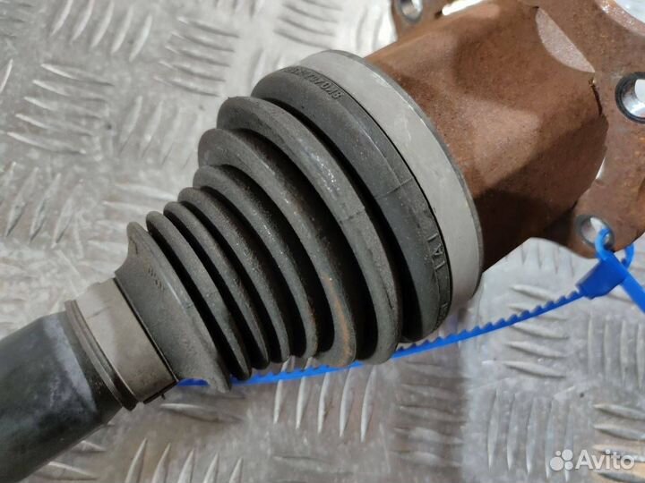 Полуось передняя Audi A5 8T 2010 8K0407271P