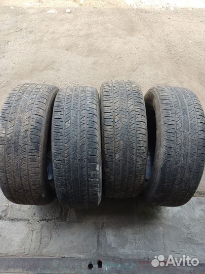 Douglas All Season 235/65 R17