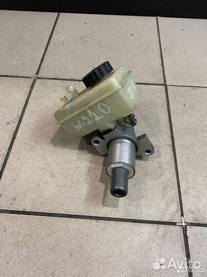 Главный тормозной цилиндр Mercedes-Benz W220