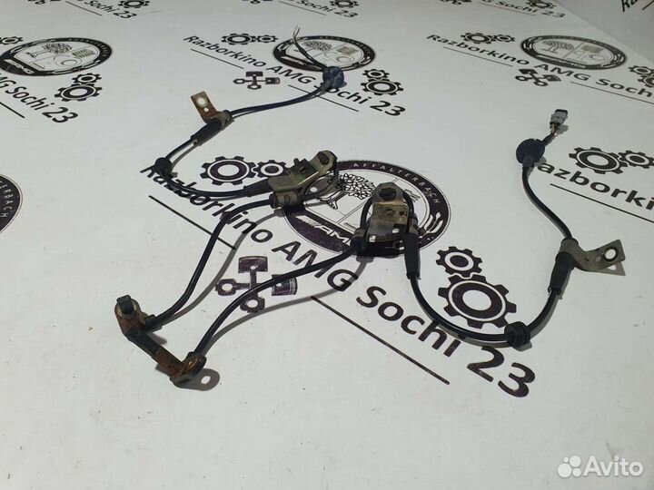 Датчик ABS передний левый для Mitsubishi Grandis