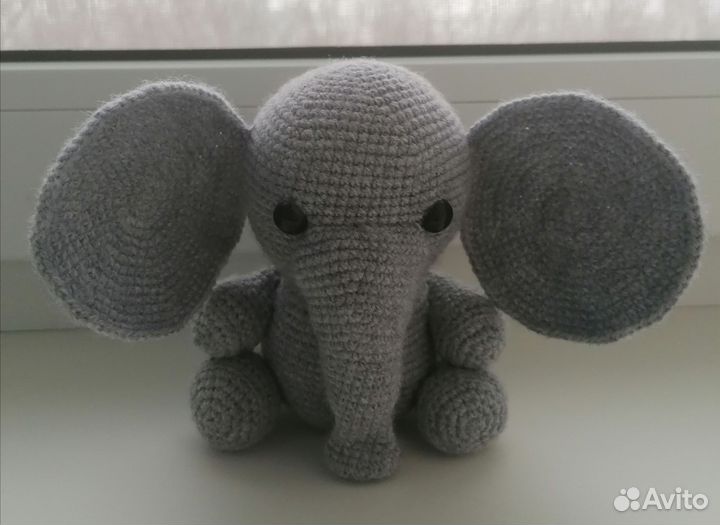 Вязаный слоник