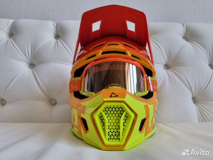 Оранж Шлем Leatt Moto 7.5 V23 Helmet Kit Citrus