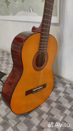 Акустическая гитара