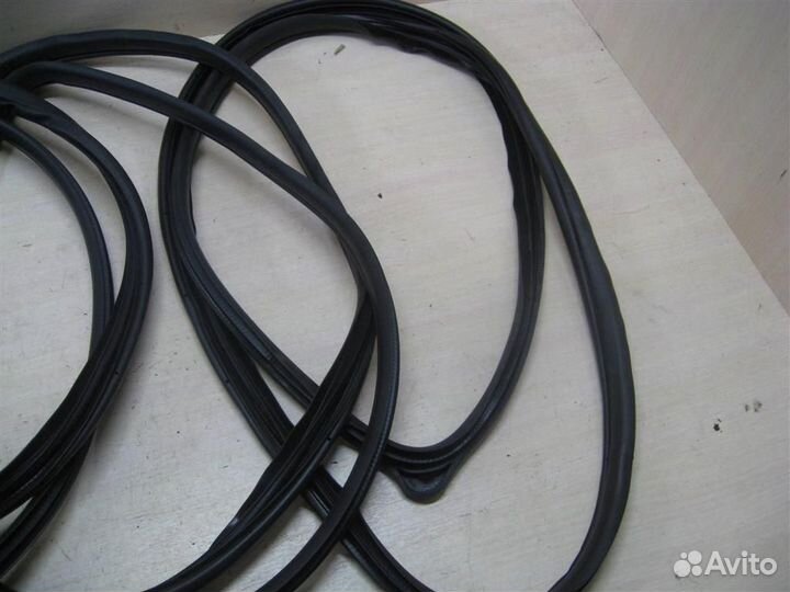 Уплотнители проемов дверей комплект Mazda 3 (BL)