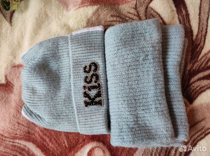 Шапка и слинг