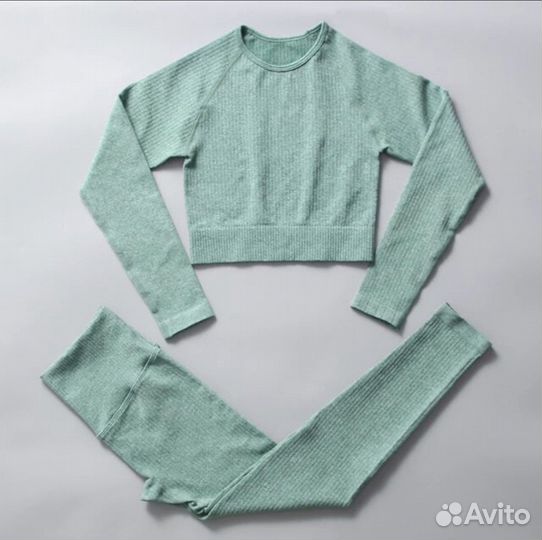 Фитнес-костюм в рубчик