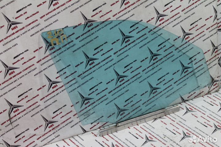 Стекло двери пер прав W210 Mercedes синее