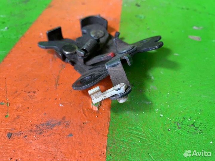 Замок багажника Hyundai Accent G4EC 2005