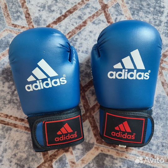 Боксерские перчатки 10 oz adidas
