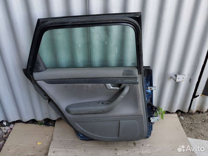 Дверь задния левая на Audi A4B6