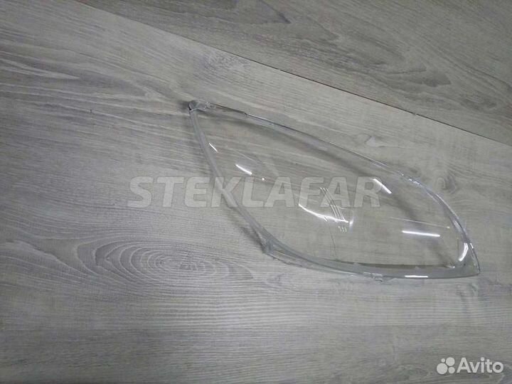 Стекло фары Mazda 3 BK хэтчбек (2003-2009) (Право
