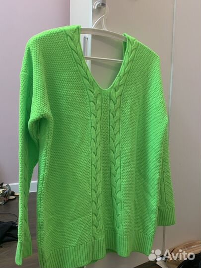 Свитер женский