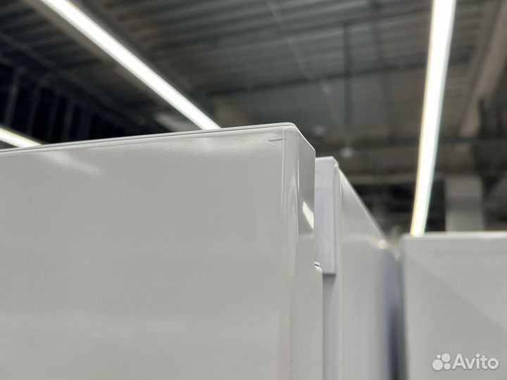 Холодильник Samsung RB37A5400WW Новый