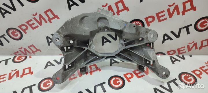 Балка коробки передач Audi Q5 8RB cncd 26.07.2013