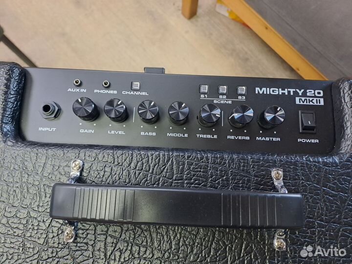 Комбоусилитель Nux Mighty-20-mkll