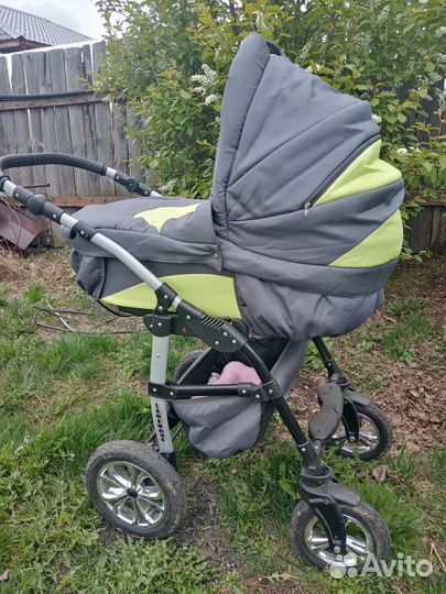 Прогулочная коляска 3 в одном