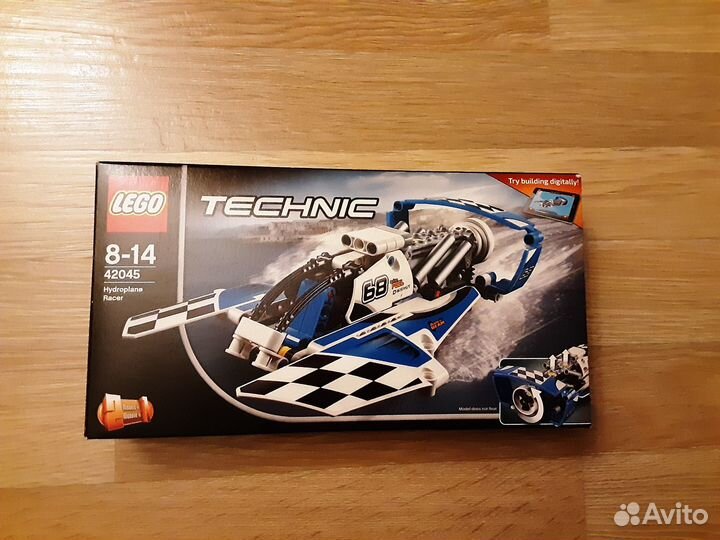 Lego Technic 42045 Гоночный гидроплан 2 в 1