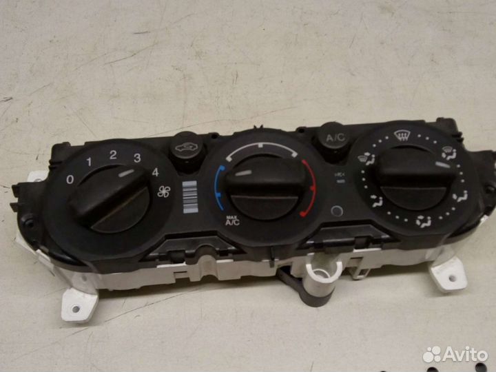 Блок управления печкой Форд Фокус 2