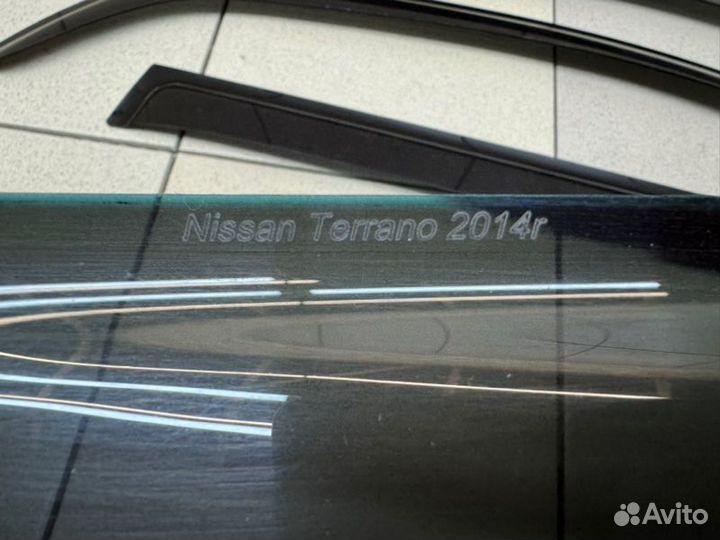 Ветровики (дефлекторы) бокового стекла Nissan