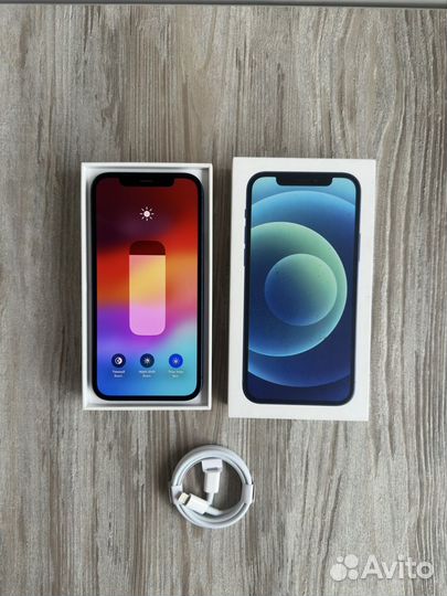 iPhone 12, 64 ГБ