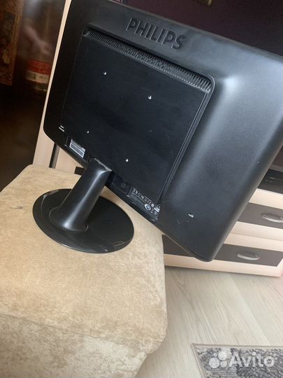 Монитор Philips