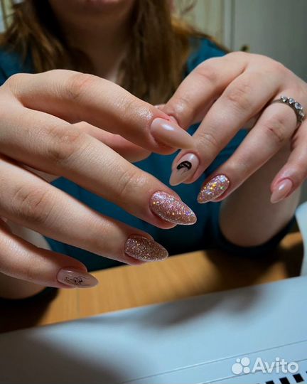 Маникюр/наращивание ногтей