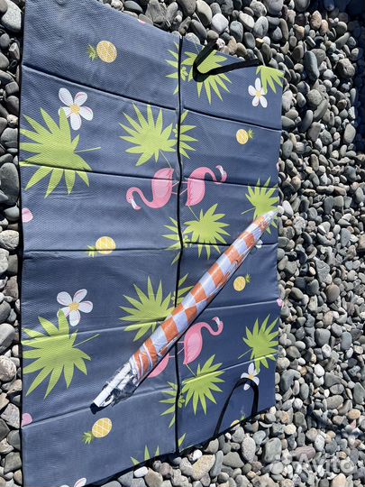 Зонт и коврик пляжный