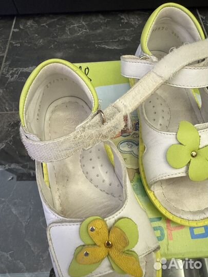 Сандалии для девочки