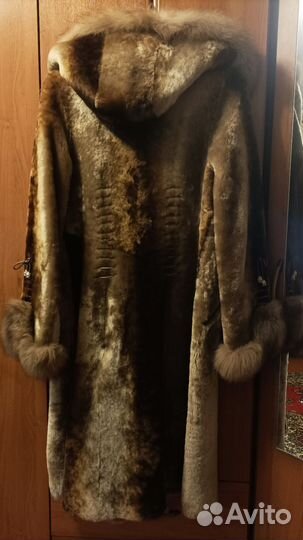 Шуба мутоновая с капюшоном