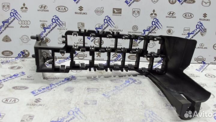 Блок предохранителей Volkswagen Passat B5 2000-200