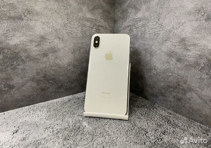 iPhone X, 64 ГБ