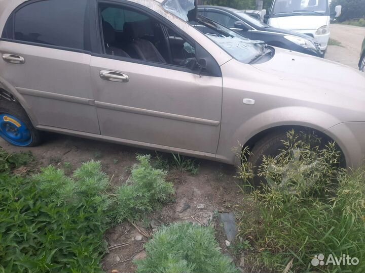 Двери на chevrolet lacetti хачбек