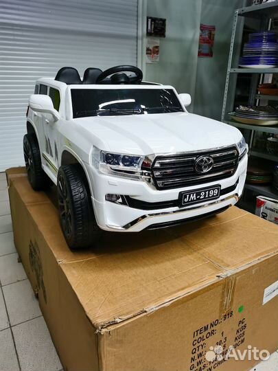 Детский электромобиль